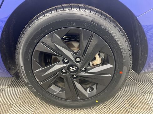 Used 2023 Hyundai Elantra SEL image 10