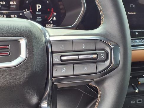 Used 2024 GMC Canyon AT4 w/ AT4 Premium Package image 8