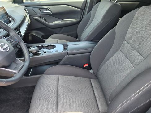 Used 2026 Nissan Rogue SV FWD image 15