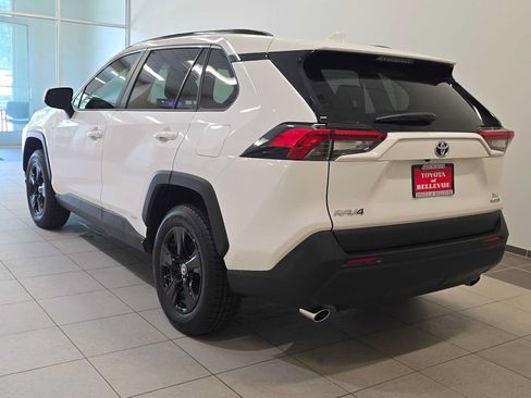 Used 2023 Toyota RAV4 XLE w/ Convenience Package AWD/4WD image 4