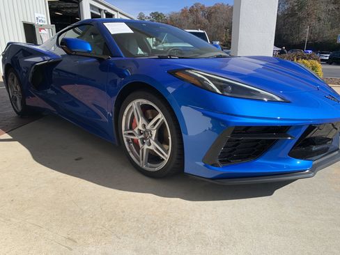 Used 2024 Chevrolet Corvette Stingray Coupe w/ Z51 Performance Package image 3