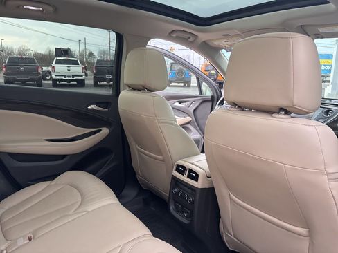 Used 2019 Buick Envision Essence image 36