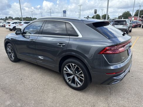 Used 2021 Audi Q8 Prestige image 4