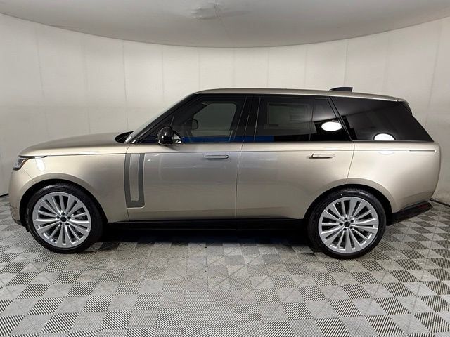 New 2026 Land Rover Range Rover SE AWD/4WD image 3