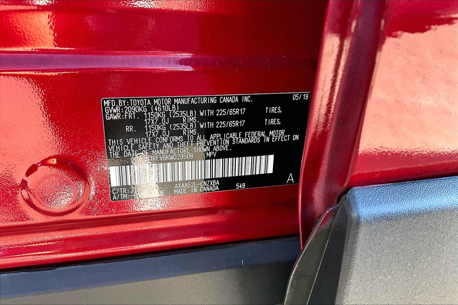Used 2019 Toyota RAV4 LE w/ Carpet Mat Package FWD image 32