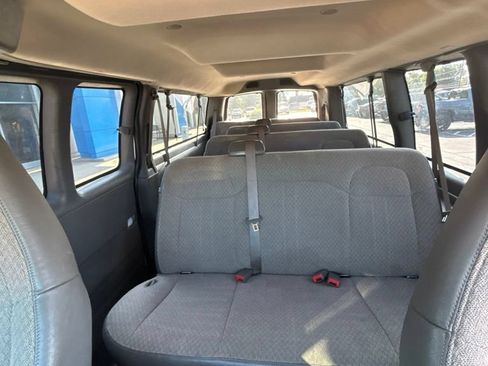 Used 2019 Chevrolet Express 3500 LS RWD image 14