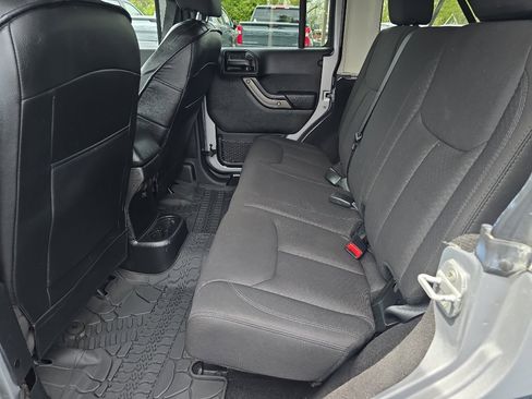 Used 2014 Jeep Wrangler Unlimited Sport w/ Quick Order Package 24S AWD/4WD image 17