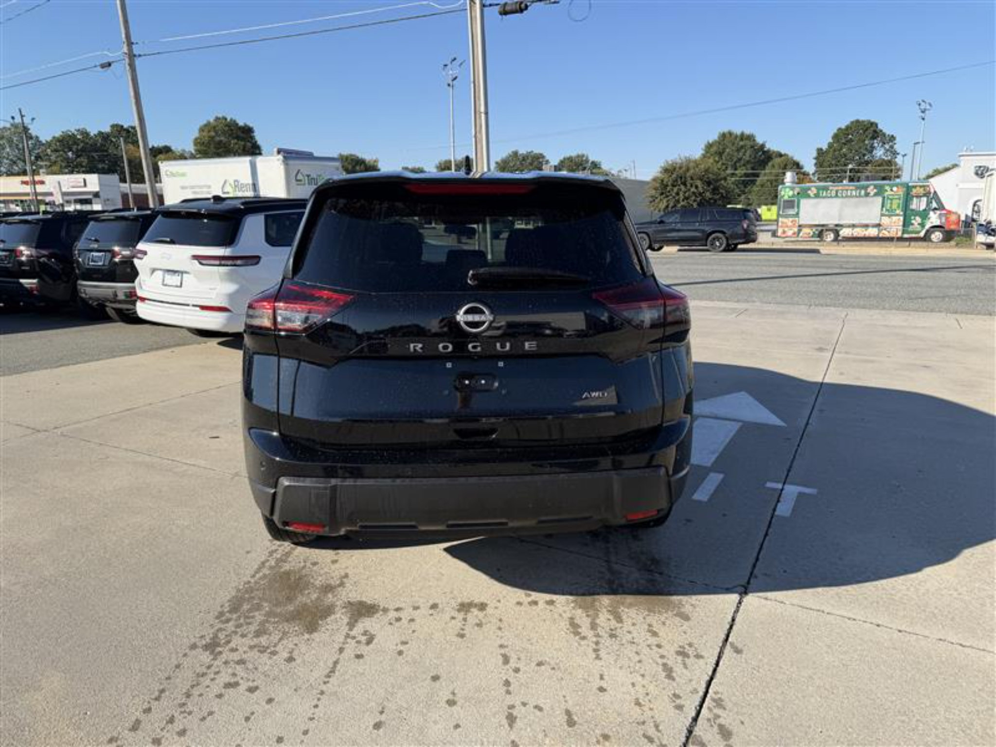 Used 2026 Nissan Rogue SV AWD/4WD image 5