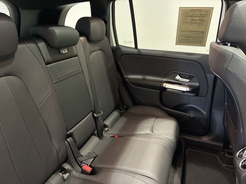 Used 2023 Mercedes-Benz GLB 250 4MATIC image 32