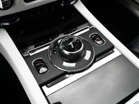 Used 2018 Rolls-Royce Ghost RWD image 29