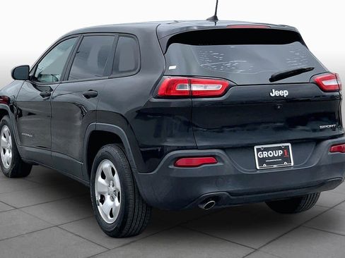 Used 2016 Jeep Cherokee Sport FWD image 12