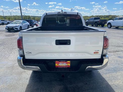 Used 2021 Toyota Tacoma TRD Off-Road image 6