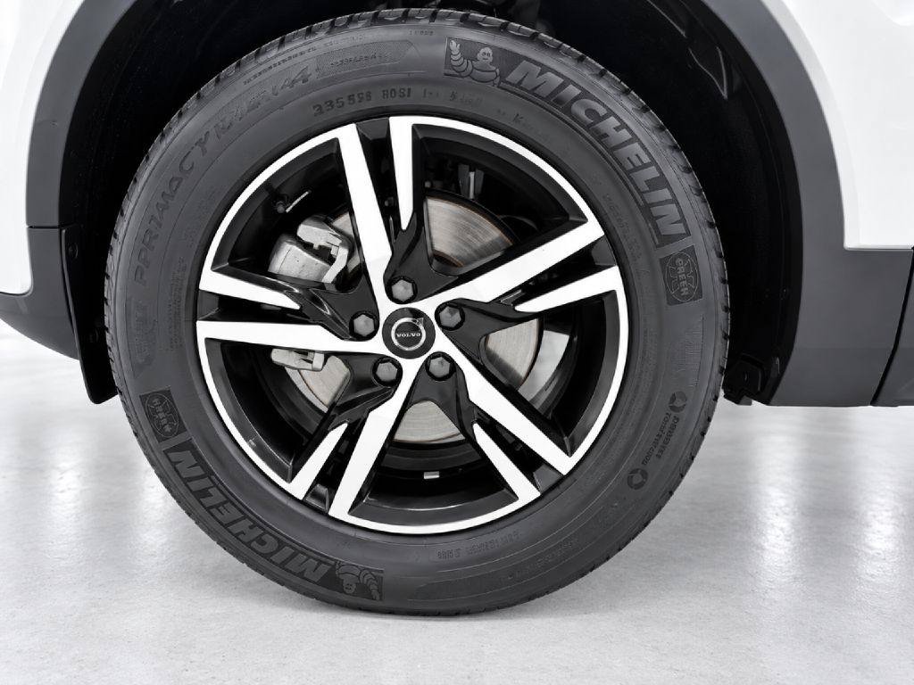 Used 2024 Volvo XC40 B5 Core w/ Climate Package AWD/4WD image 29