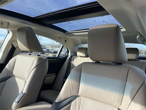 Used 2021 Lexus ES 350 Ultra Luxury w/ Accessory Package 2 image 34