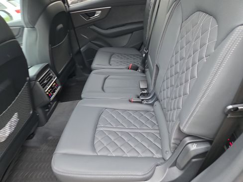 New 2026 Audi SQ7 Prestige image 6