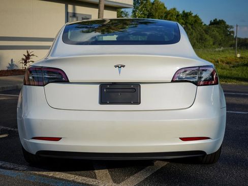 Used 2023 Tesla Model 3 Standard Range RWD image 5