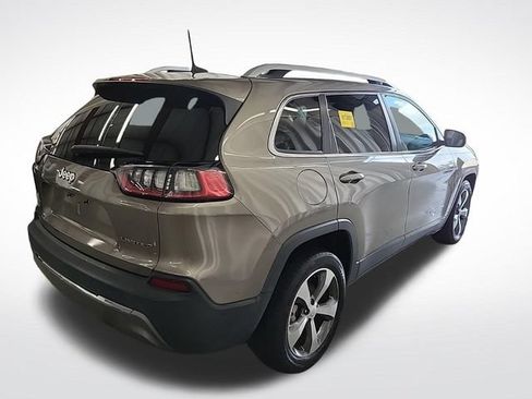 Used 2020 Jeep Cherokee Limited w/ Technology Group FWD image 2