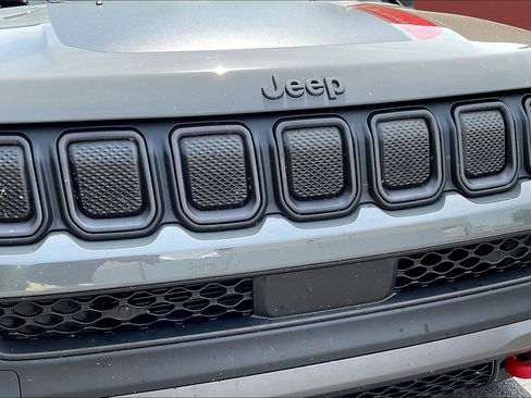 Used 2022 Jeep Compass Trailhawk w/ Trailhawk Elite Group AWD/4WD image 31