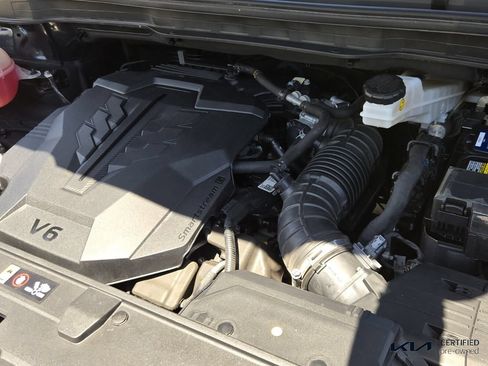 Certified 2022 Kia Carnival LX FWD image 19
