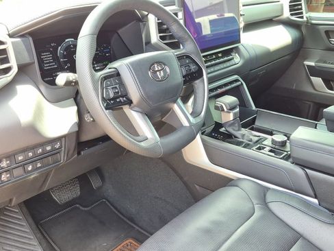 Certified 2025 Toyota Sequoia Platinum AWD/4WD image 10
