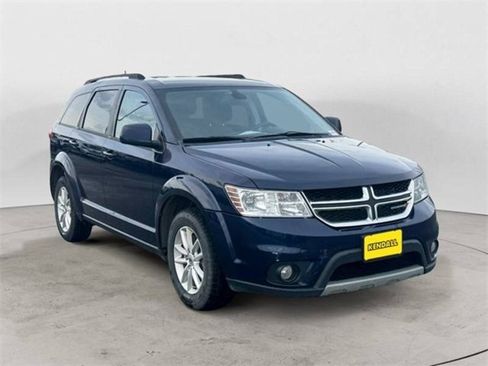 Used 2018 Dodge Journey SXT image 3