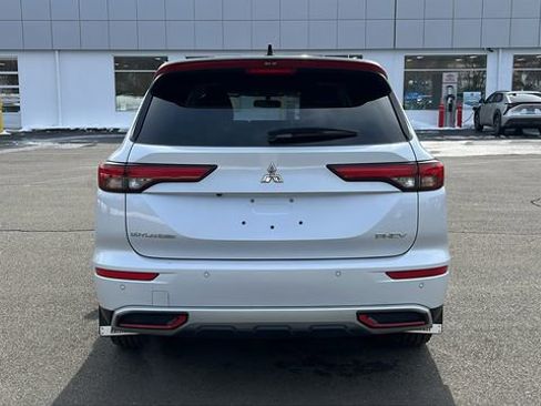 Used 2024 Mitsubishi Outlander Ralliart image 5