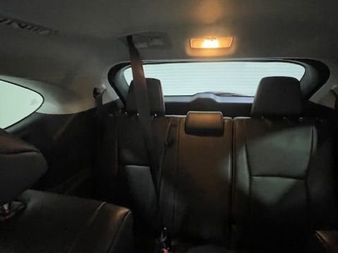 Used 2022 Toyota Highlander XLE image 40