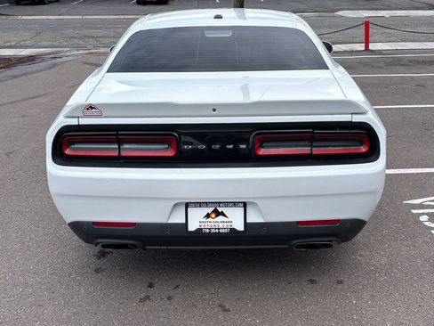 Used 2019 Dodge Challenger R/T RWD image 6