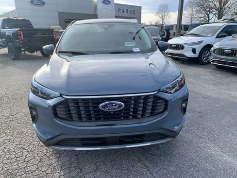 New 2026 Ford Escape SE w/ PHEV Premium Package FWD image 3