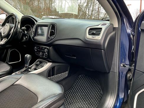 Used 2021 Jeep Compass Latitude w/ Convenience Group AWD/4WD image 13