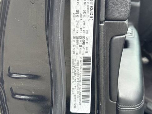 Used 2018 Jeep Grand Cherokee Altitude image 34