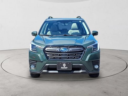 Used 2023 Subaru Forester Limited AWD/4WD image 2