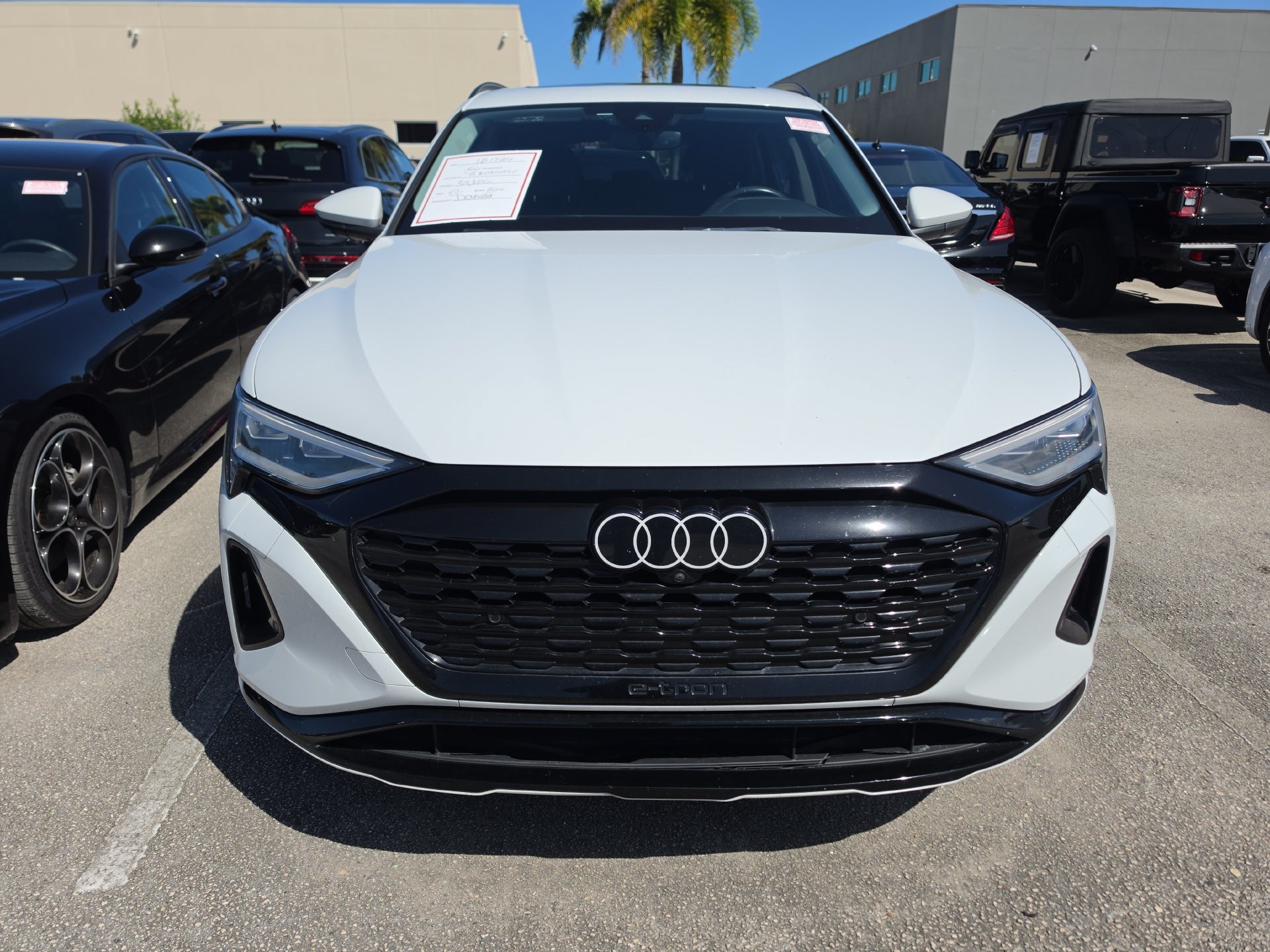 Used 2024 Audi Q8 e-tron Premium Plus AWD/4WD image 2