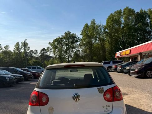 Used 2007 Volkswagen Rabbit 2-Door FWD image 4