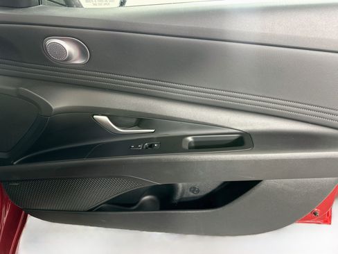 Used 2024 Hyundai Elantra Limited FWD image 32