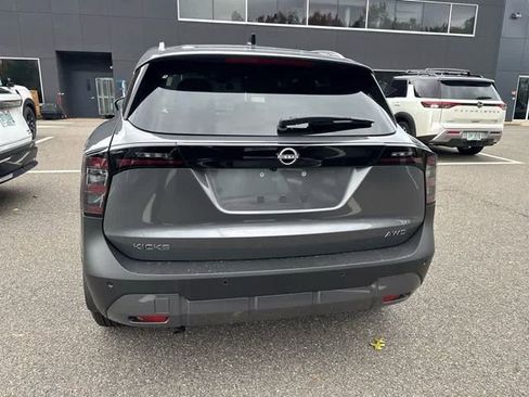 New 2026 Nissan Kicks SV w/ SV Premium Package image 5