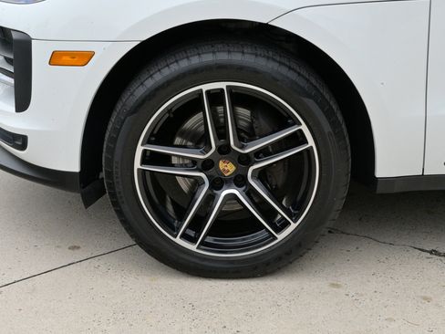 Used 2020 Porsche Macan image 9