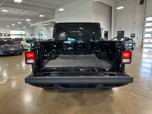 Used 2025 Jeep Gladiator Sport AWD/4WD image 37