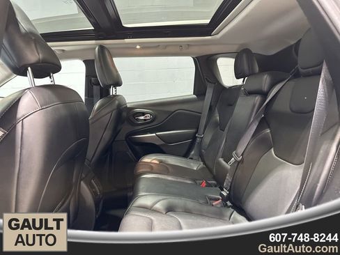 Used 2021 Jeep Cherokee Latitude Lux w/ Sun & Sound Group image 14