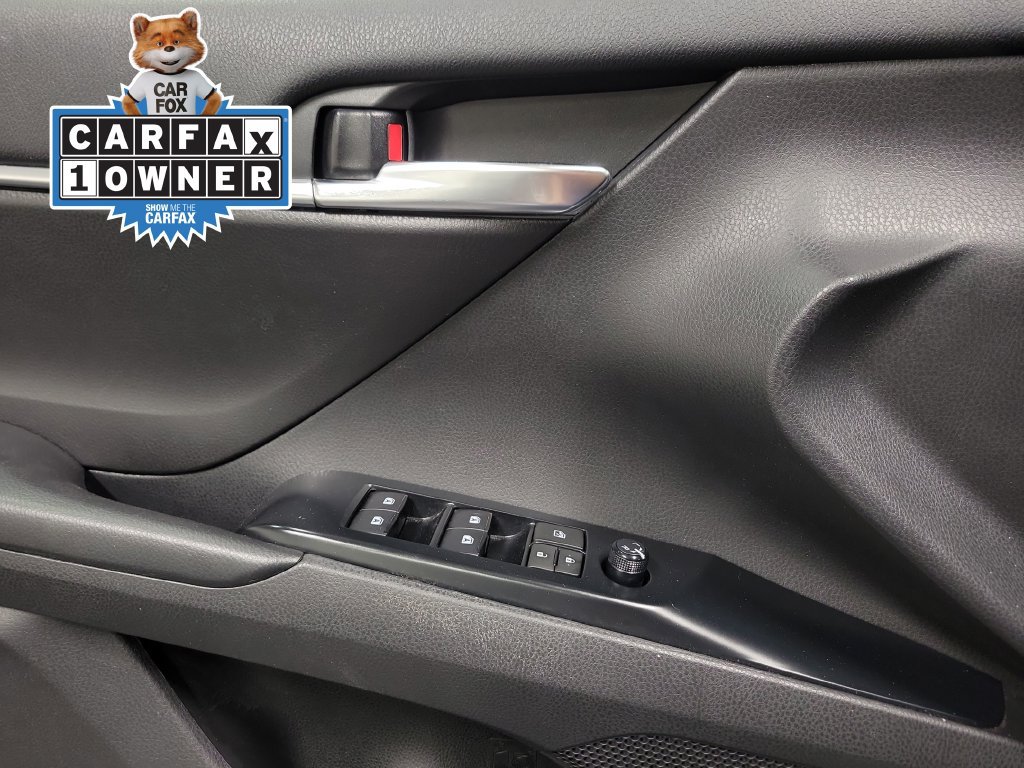 Used 2020 Toyota Camry SE FWD image 27