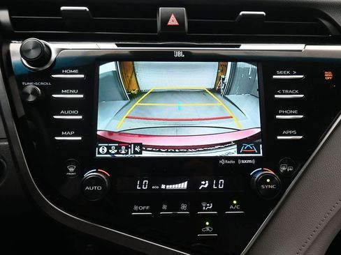 Used 2018 Toyota Camry XSE w/ Driver Assist Package FWD image 21
