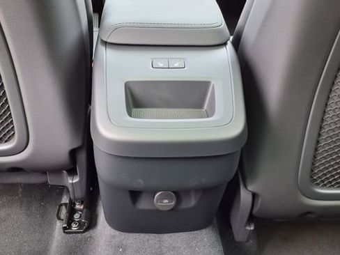 New 2026 Volvo XC60 B5 Plus w/ Protection Package Premier image 17