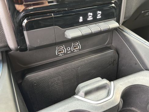 Used 2025 RAM 1500 Laramie AWD/4WD image 22