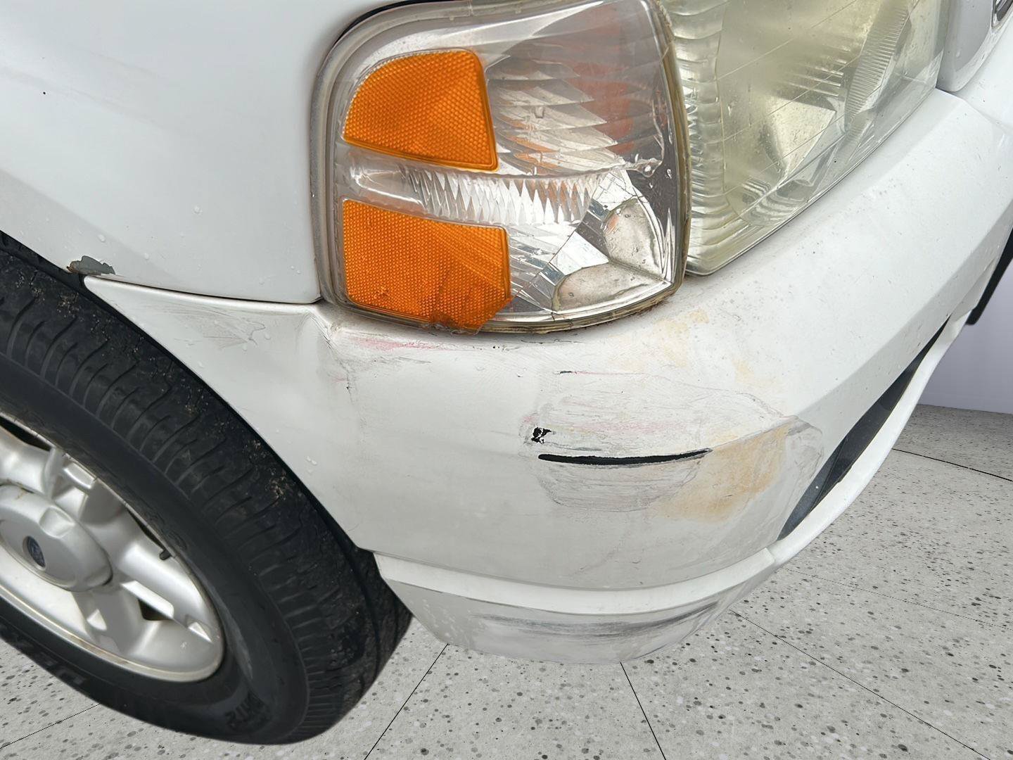 Used 2005 Ford Explorer XLT AWD/4WD image 4