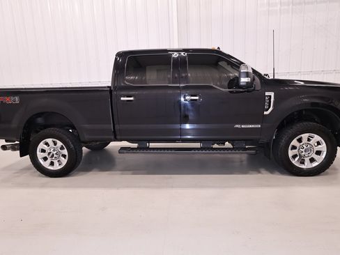Certified 2019 Ford F350 Lariat w/ Lariat Ultimate Package AWD/4WD image 2