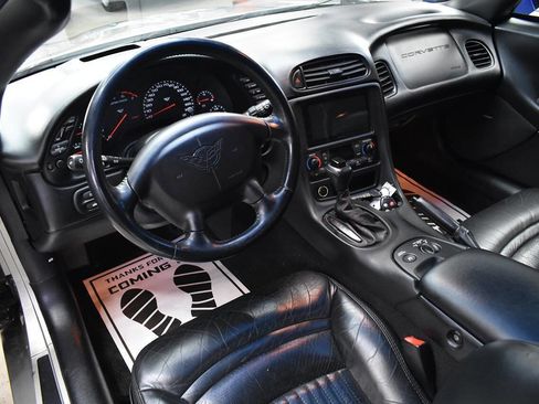 Used 2000 Chevrolet Corvette Coupe w/ Memory Pkg image 17