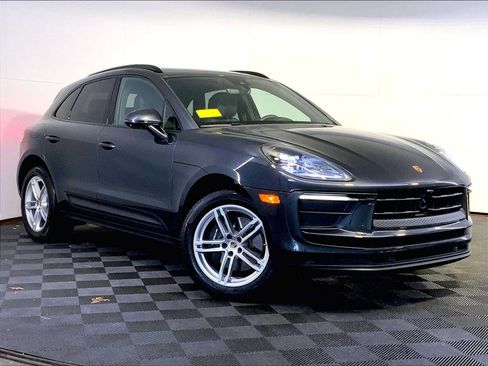 Used 2026 Porsche Macan AWD/4WD image 9