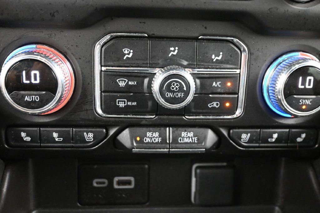 Used 2023 GMC Yukon SLT AWD/4WD image 22