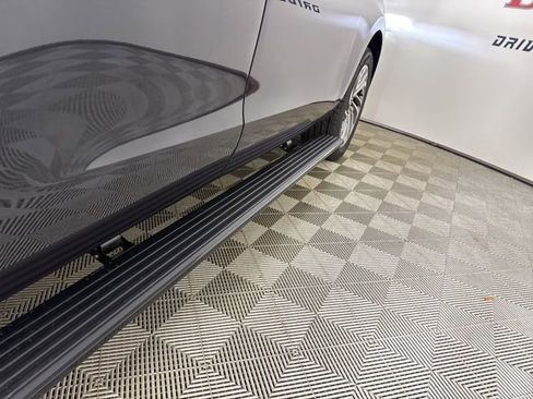 New 2025 Lincoln Navigator Reserve image 32