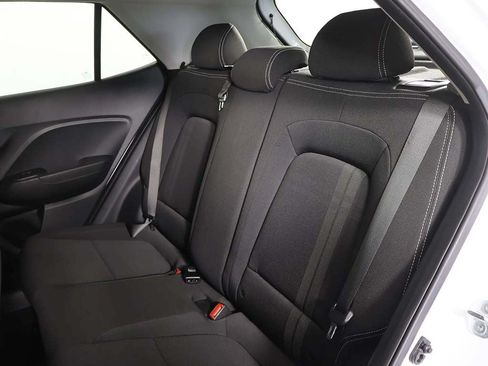 Certified 2024 Hyundai Venue SEL FWD image 28